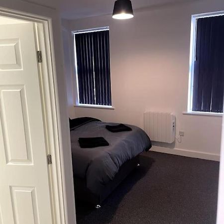 #4Bs 1 Bed Serviced Apartment 德比 外观 照片